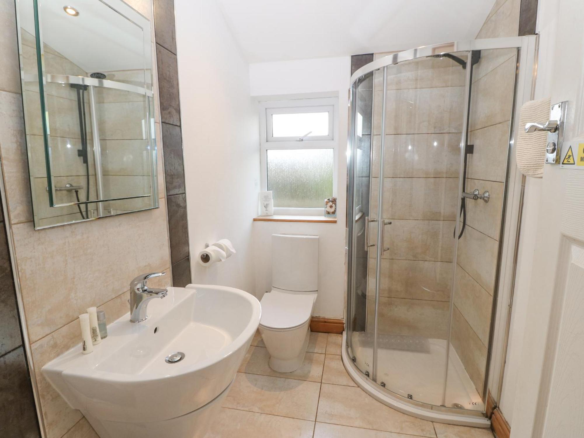 Coed Llai Villa Holyhead Luaran gambar