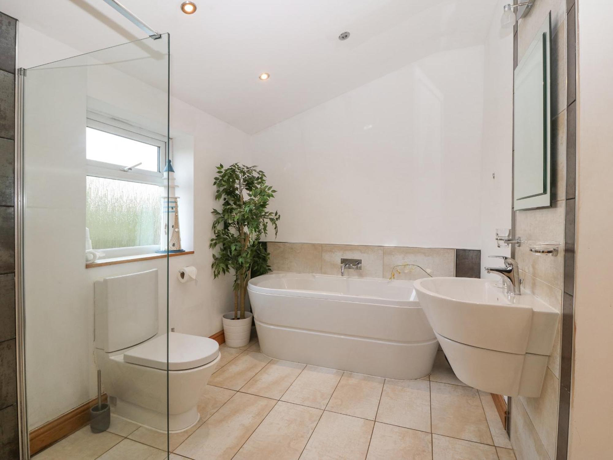Coed Llai Villa Holyhead Luaran gambar
